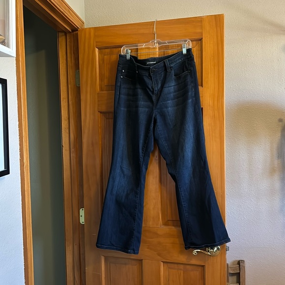 Jeans - Picture 1 of 2